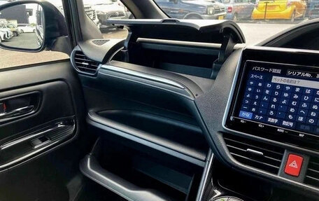 Toyota Esquire I, 2020 год, 1 815 000 рублей, 14 фотография