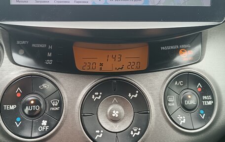 Toyota RAV4, 2011 год, 1 100 000 рублей, 12 фотография