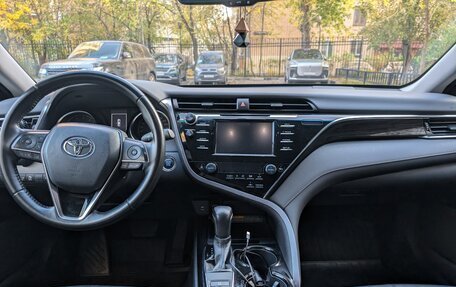 Toyota Camry, 2019 год, 2 850 000 рублей, 1 фотография