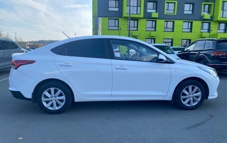 Hyundai Solaris II рестайлинг, 2021 год, 1 600 000 рублей, 4 фотография