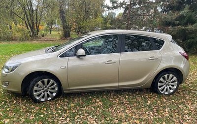 Opel Astra J, 2011 год, 610 000 рублей, 1 фотография