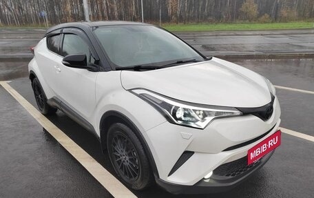 Toyota C-HR I рестайлинг, 2019 год, 2 599 000 рублей, 6 фотография