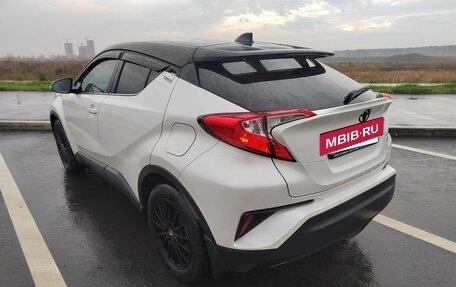 Toyota C-HR I рестайлинг, 2019 год, 2 599 000 рублей, 10 фотография