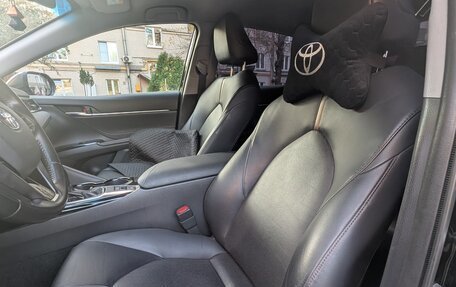 Toyota Camry, 2019 год, 2 850 000 рублей, 3 фотография