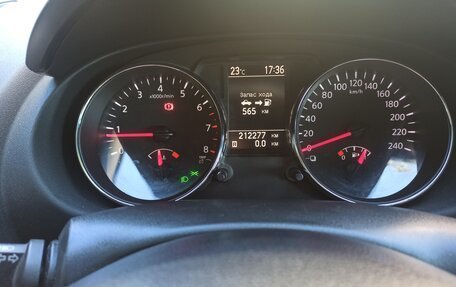 Nissan Qashqai, 2010 год, 900 000 рублей, 11 фотография