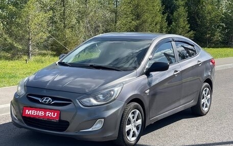 Hyundai Solaris II рестайлинг, 2013 год, 575 000 рублей, 4 фотография