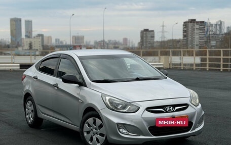 Hyundai Solaris II рестайлинг, 2013 год, 599 000 рублей, 3 фотография