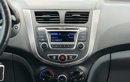 Hyundai Solaris II рестайлинг, 2013 год, 599 000 рублей, 16 фотография