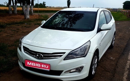 Hyundai Solaris II рестайлинг, 2014 год, 1 200 000 рублей, 1 фотография