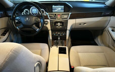 Mercedes-Benz E-Класс, 2010 год, 1 200 000 рублей, 9 фотография