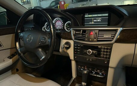 Mercedes-Benz E-Класс, 2010 год, 1 200 000 рублей, 11 фотография