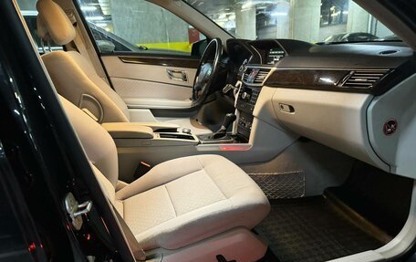 Mercedes-Benz E-Класс, 2010 год, 1 200 000 рублей, 10 фотография