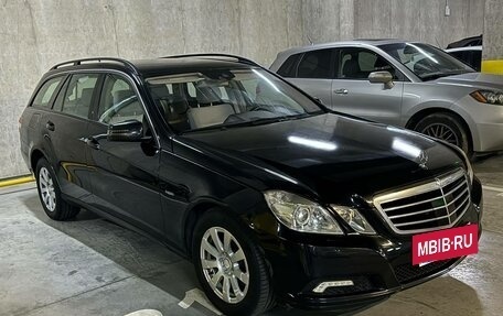 Mercedes-Benz E-Класс, 2010 год, 1 200 000 рублей, 3 фотография