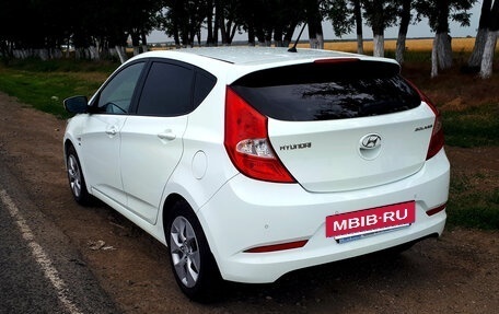 Hyundai Solaris II рестайлинг, 2014 год, 1 200 000 рублей, 3 фотография