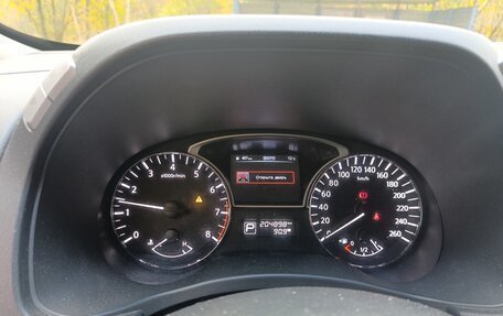 Nissan Pathfinder, 2015 год, 1 850 000 рублей, 4 фотография