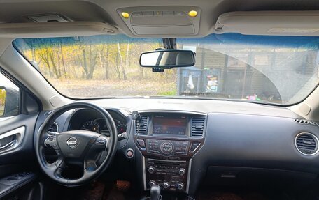 Nissan Pathfinder, 2015 год, 1 850 000 рублей, 3 фотография