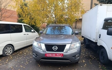 Nissan Pathfinder, 2015 год, 1 850 000 рублей, 2 фотография