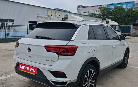 Volkswagen T-Roc I, 2022 год, 1 890 000 рублей, 4 фотография