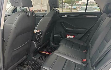 Volkswagen T-Roc I, 2022 год, 1 890 000 рублей, 9 фотография