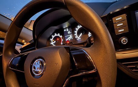 Skoda Rapid II, 2020 год, 1 600 000 рублей, 25 фотография