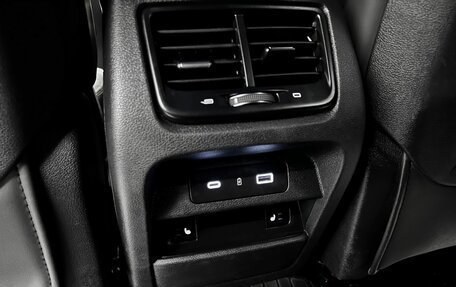 Geely Tugella FY11, 2023 год, 2 640 000 рублей, 22 фотография