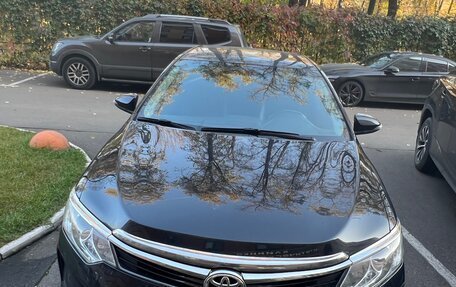 Toyota Camry, 2017 год, 2 200 000 рублей, 2 фотография