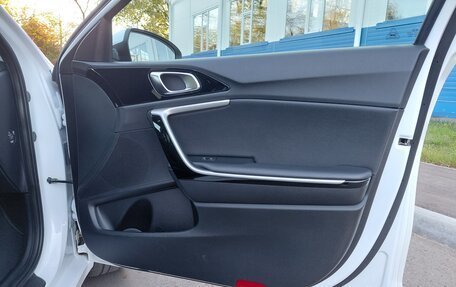 KIA cee'd III, 2019 год, 1 990 000 рублей, 9 фотография