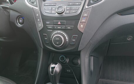 Hyundai Santa Fe III рестайлинг, 2015 год, 2 000 000 рублей, 15 фотография