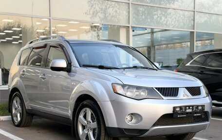 Mitsubishi Outlander III рестайлинг 3, 2008 год, 850 000 рублей, 1 фотография