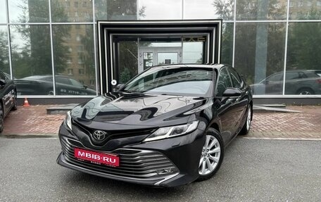 Toyota Camry, 2021 год, 2 199 000 рублей, 1 фотография
