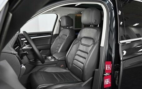 Volkswagen Touareg III, 2019 год, 4 945 000 рублей, 8 фотография