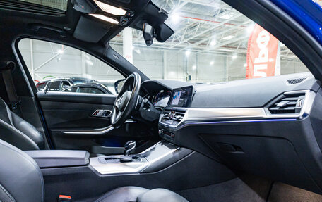 BMW 3 серия, 2019 год, 4 250 000 рублей, 21 фотография