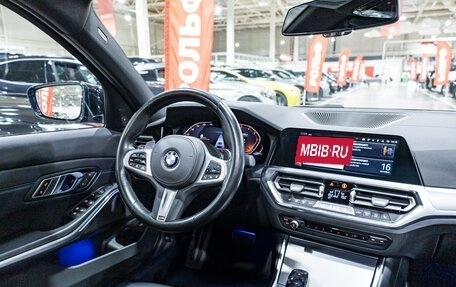 BMW 3 серия, 2019 год, 4 250 000 рублей, 14 фотография
