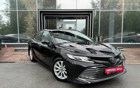 Toyota Camry, 2021 год, 2 199 000 рублей, 4 фотография