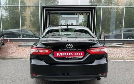 Toyota Camry, 2021 год, 2 199 000 рублей, 6 фотография