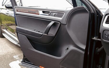 Volkswagen Touareg III, 2016 год, 2 495 000 рублей, 12 фотография