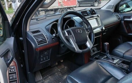 Toyota Land Cruiser Prado 150 рестайлинг 2, 2017 год, 3 610 000 рублей, 11 фотография