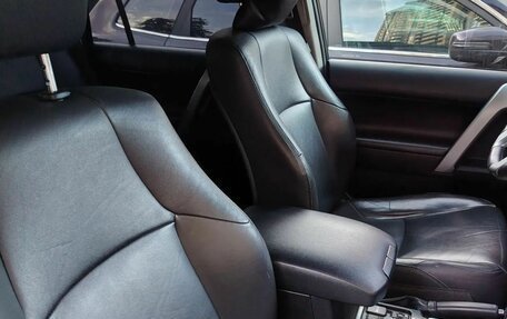 Toyota Land Cruiser Prado 150 рестайлинг 2, 2017 год, 3 610 000 рублей, 8 фотография