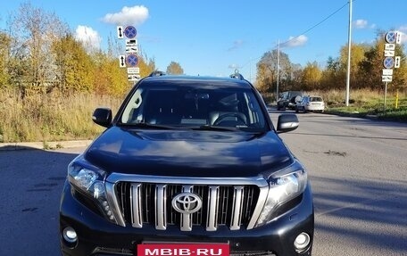 Toyota Land Cruiser Prado 150 рестайлинг 2, 2017 год, 3 610 000 рублей, 4 фотография
