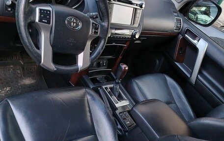 Toyota Land Cruiser Prado 150 рестайлинг 2, 2017 год, 3 610 000 рублей, 12 фотография