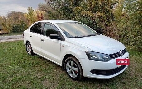 Volkswagen Polo VI (EU Market), 2010 год, 700 000 рублей, 2 фотография