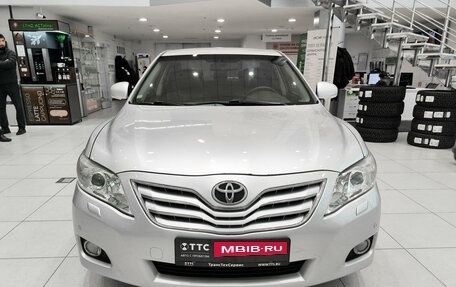 Toyota Camry, 2011 год, 1 050 000 рублей, 2 фотография