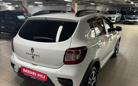 Renault Sandero II рестайлинг, 2019 год, 1 095 000 рублей, 2 фотография