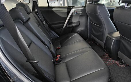 Toyota RAV4, 2018 год, 2 400 000 рублей, 9 фотография