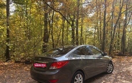 Hyundai Solaris II рестайлинг, 2011 год, 760 000 рублей, 3 фотография