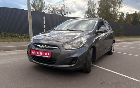 Hyundai Solaris II рестайлинг, 2011 год, 760 000 рублей, 12 фотография