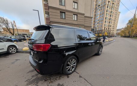 KIA Carnival III, 2018 год, 2 500 000 рублей, 6 фотография