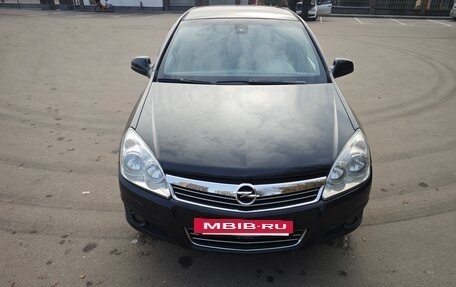 Opel Astra H, 2011 год, 680 000 рублей, 2 фотография