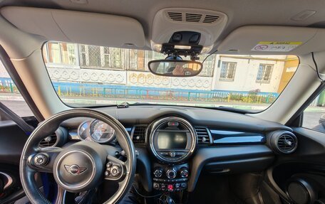 MINI Hatch, 2018 год, 1 695 000 рублей, 10 фотография