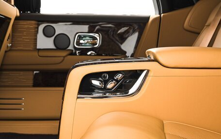 Rolls-Royce Phantom VIII, 2024 год, 80 000 000 рублей, 13 фотография